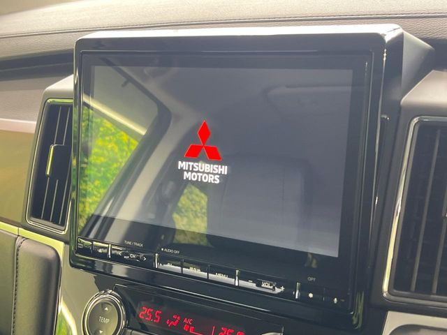 【純正10型ナビ】人気の純正ナビを装備。オーディオ機能も充実しており、Bluetooth接続すればお持ちのスマホやMP3プレイヤーの音楽を再生可能!毎日の運転がさらに楽しくなります!!