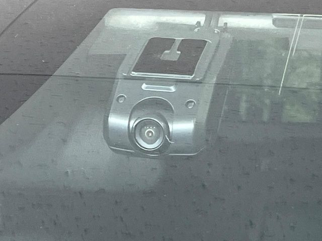 【ドライブレコーダー】ドライブレコーダー装備!走行中はもちろん、あおり運転や事故に遭遇した際、映像で記録し、万一のリスクに備えます。※記録用SDカードはお客様ご自身でご準備いただく必要があります。