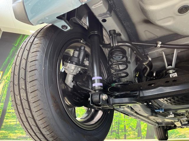 お車を安心してお乗りいただく為には、足回りの定期点検が欠かせません。サービスサポート(有償保証)では無料点検もご提供しており、安心のカーライフをお過ごしいただけるサポート体制が整っています。