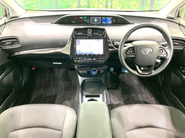 プリウス1.8 S
