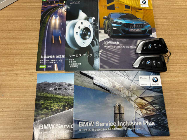 2シリーズグランクーペM235i xドライブ 4WD