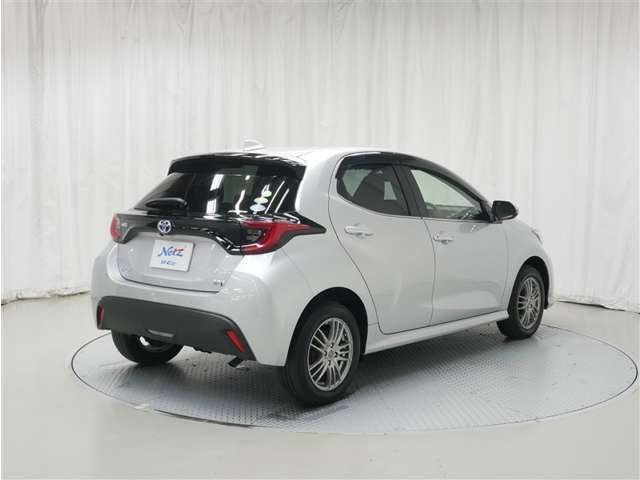 ヤリス1.5 ハイブリッド Z E-Four 4WD