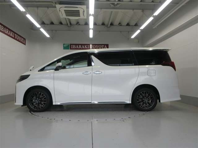 アルファードハイブリッド 2.5 S タイプゴールド E-Four 4WD