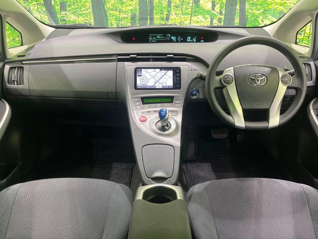 プリウス1.8 S