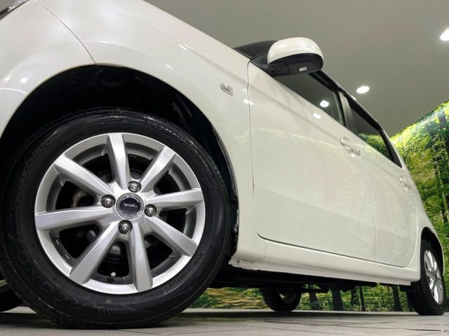 �y14�C���`�A���~�z�C�[���z�O�ςɃ}�b�`�����A���~�z�C�[���𑕒����Ă���܂��B�e��A���~�z�C�[����A�X�^�b�h���X�^�C�����戵�����Ă���܂��B���񂲑��k����������