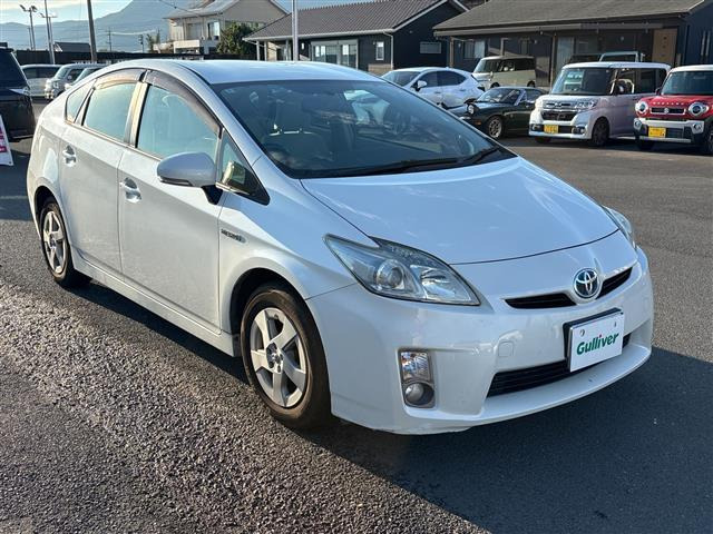 プリウス1.8 S