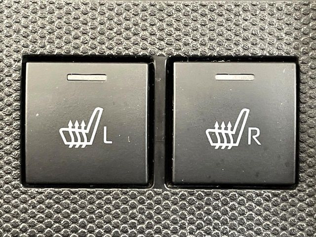 【シートヒーター】寒い日に重宝するシートヒーター!エアコンより早く温まってくれるので寒がりの人も安心ですね♪エアコンの温風は乾燥するから苦手、という方にもをおすすめです。