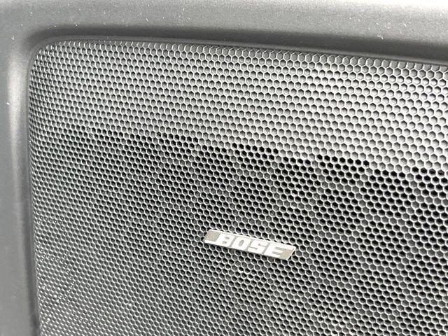 ��BOSE�T���E���h�V�X�e��:���f�����ɍœK�Ȓ������{���ꂽ�A�l�C�̃T�E���h�V�X�e���ł��B�ʏ�̃X�s�[�J�[�Ɣ�r���Ă����̍L���肪�������܂��B���񂲗��X�̏ゲ�̊����������B