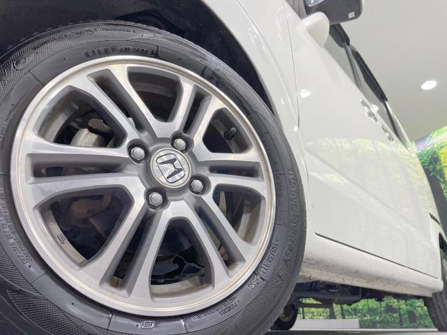 �y����14�C���`�A���~�z�C�[���z�O�ςɃ}�b�`���������A���~�z�C�[���𑕒����Ă���܂��B�e��ЊO�A���~�z�C�[����A�X�^�b�h���X�^�C�����戵�����Ă���܂��B���񂲑��k����������