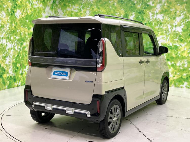 デリカミニT プレミアム 4WD