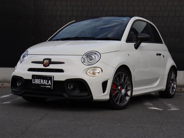 アバルト695Cツーリズモ