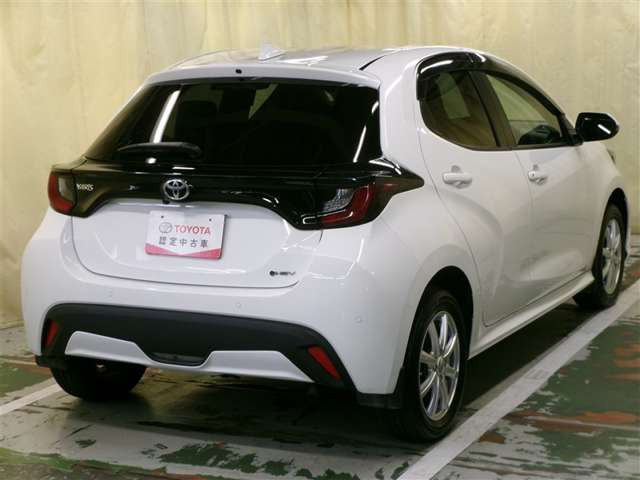 ヤリス1.5 ハイブリッド X E-Four 4WD
