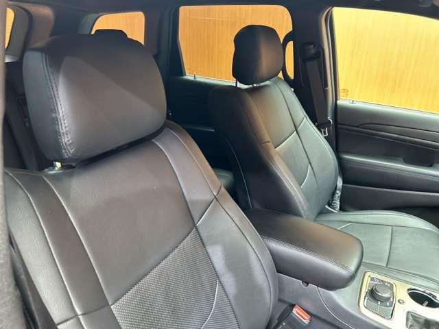 グランドチェロキーラレード 4WD