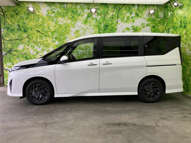 セレナ1.4 e-POWER ハイウェイスターV