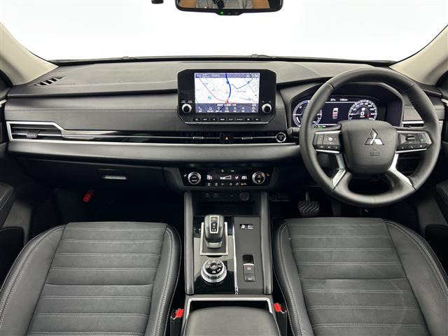 アウトランダーPHEV2.4 G 4WD
