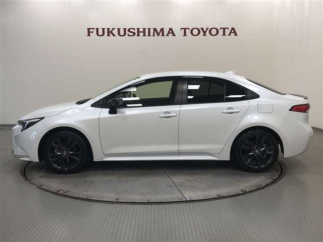 カローラ1.8 ハイブリッド W×B E-Four 4WD