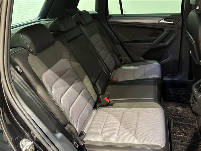 ティグアンTDI 4モーション Rライン ブラックスタイル ディーゼル 4WD