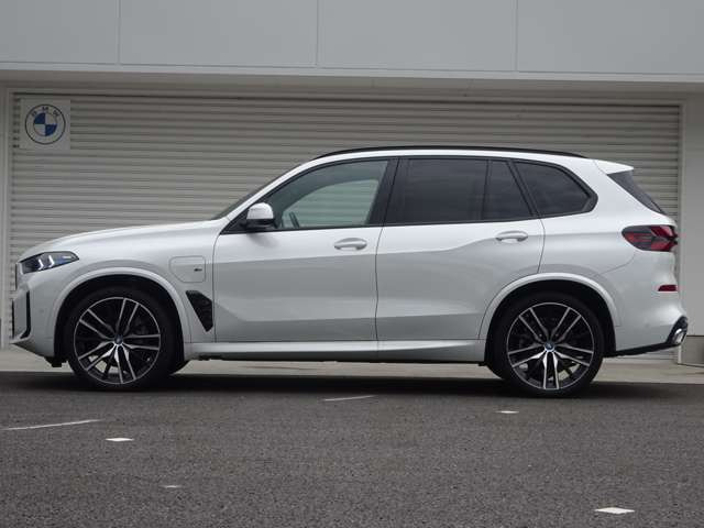 X5xドライブ 50e Mスポーツ 4WD