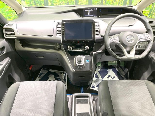 セレナ1.2 e-POWER XV