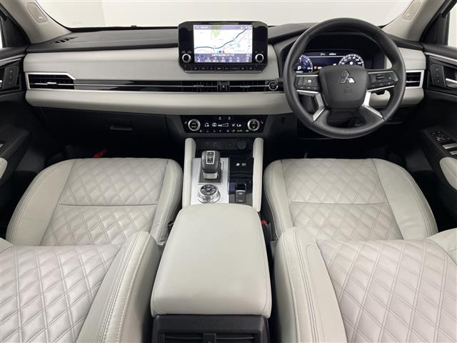 アウトランダーPHEV 2.4 P 4WD