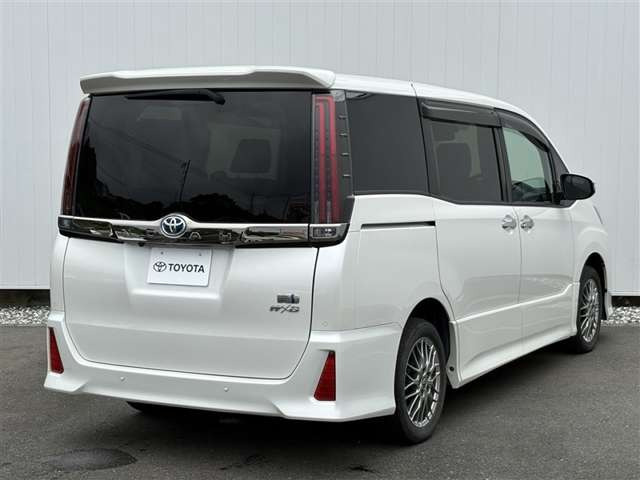 ノア1.8 ハイブリッド Si W×B II