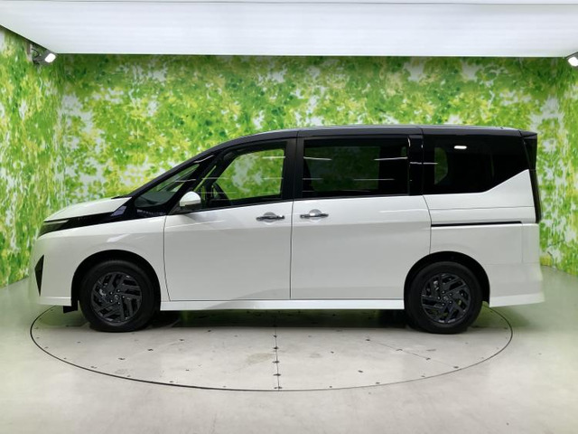 セレナ1.4 e-POWER ハイウェイスターV