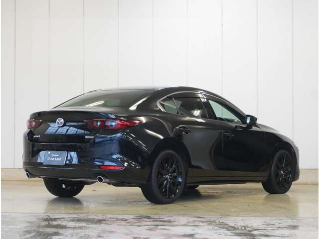 MAZDA3セダン