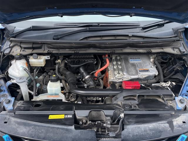 セレナ1.2 e-POWER XV