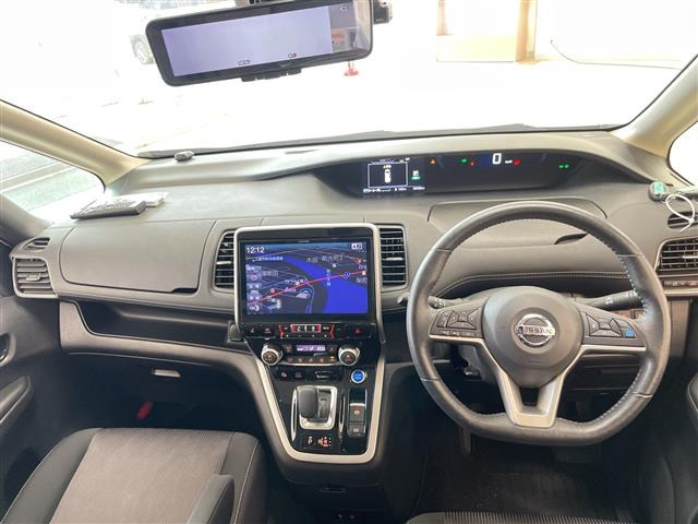 セレナ1.2 e-POWER ハイウェイスターV