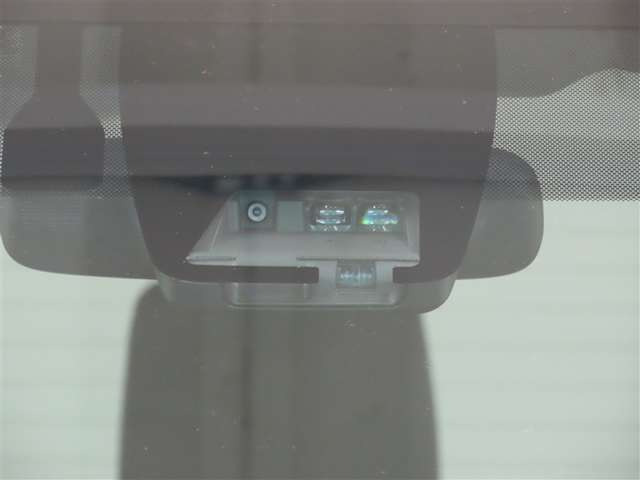 ノア1.8 ハイブリッド Si W×B II