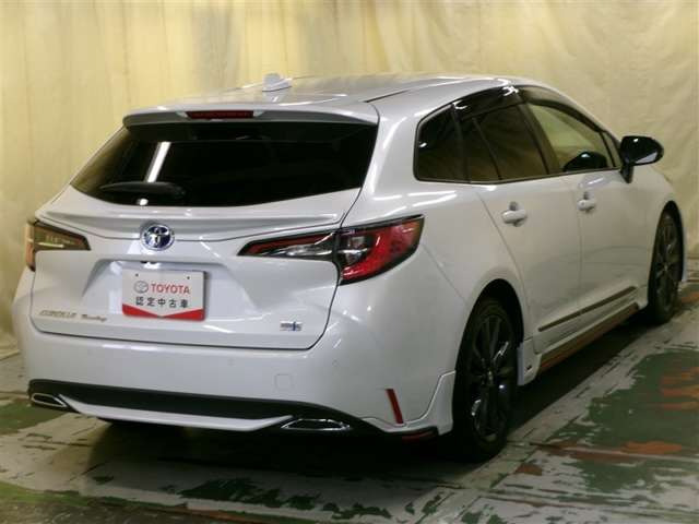 カローラツーリング1.8 ハイブリッド W×B E-Four 4WD