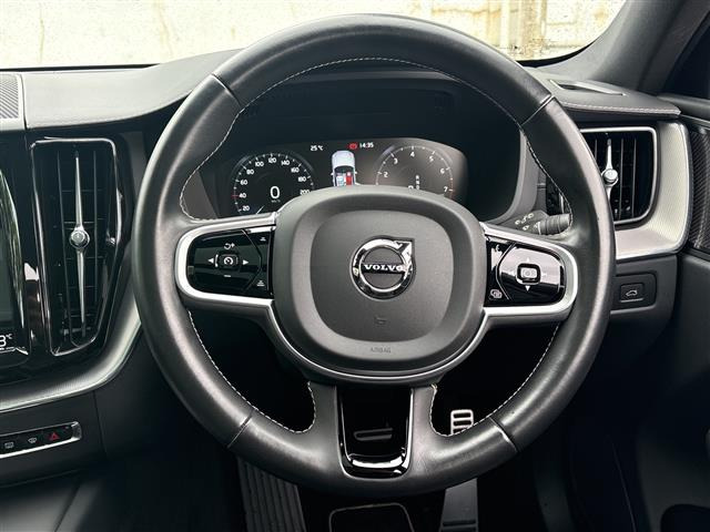 XC60B6 AWD Rデザイン 4WD