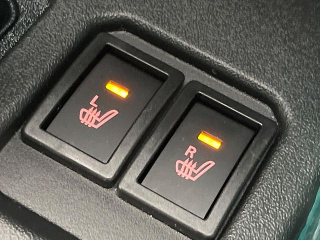 【シートヒーター】寒い日に重宝するシートヒーター!エアコンより早く温まってくれるので寒がりの人も安心ですね♪エアコンの温風は乾燥するから苦手、という方にもをおすすめです。