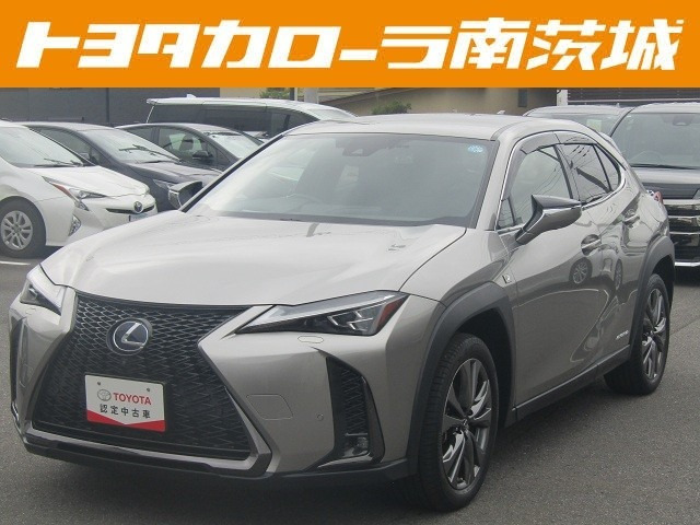 UX250h Fスポーツ 4WD