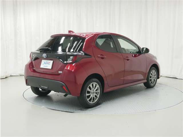 ヤリス1.5 ハイブリッド X E-Four 4WD
