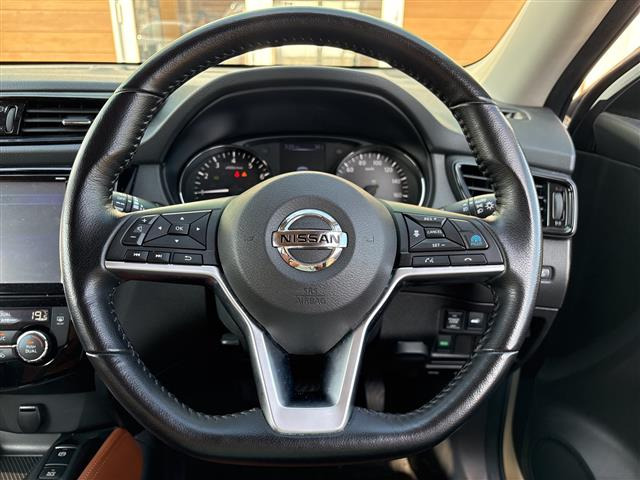 エクストレイル2.0 20Xi ハイブリッド レザーエディション
