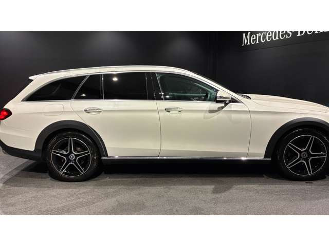 EクラスオールテレインE220d 4マチック 4WD