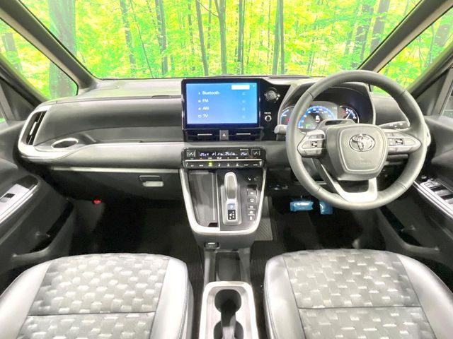 ヴォクシー1.8 ハイブリッド S-Z