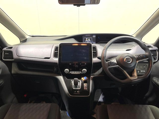 セレナ1.2 e-POWER ハイウェイスターV