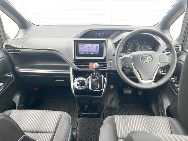 ヴォクシー2.0 ZS 煌