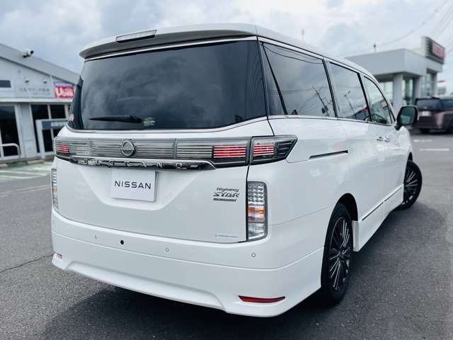 エルグランド2.5 250ハイウェイスターS アーバンクロム