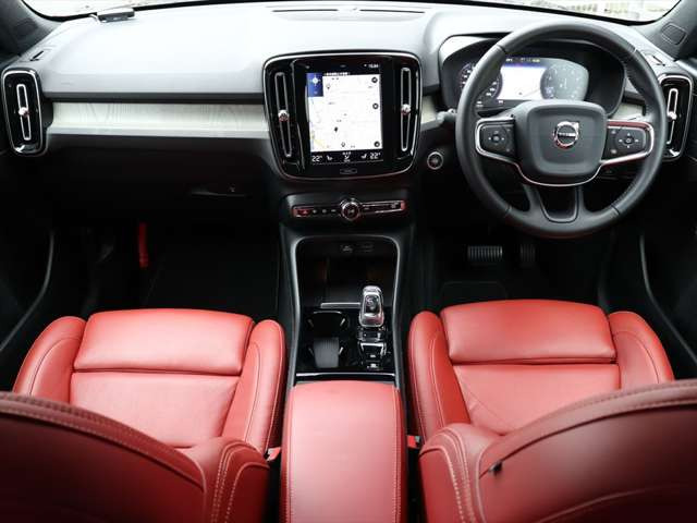 XC40T4 AWD インスクリプション 4WD