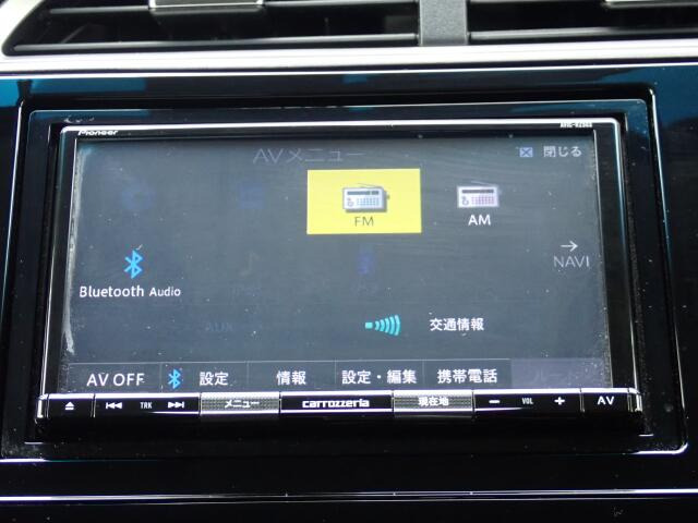 オーディオソースはご覧の通りです。Bluetoothを搭載しています。スマホと連動させると音楽等楽しむことが出来ます。