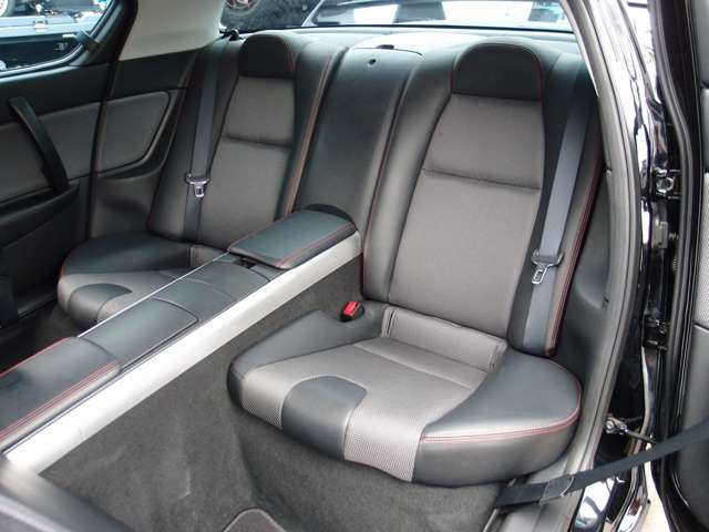 走行130,578km時に93万円かけてリビルトエンジンに交換済み!BLTZ車高調、ADVAN製RG?19AW、Rマジックマフラー、Rマジックリアウイングなど多数の高額パーツに加え強化クラッチ交換済