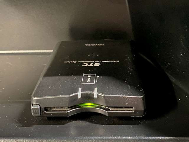 【ETC】装備済み☆長距離ドライブの必需品!高速道路の料金所も楽々通過できますね♪