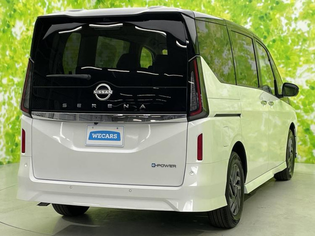 セレナ1.4 e-POWER ハイウェイスターV