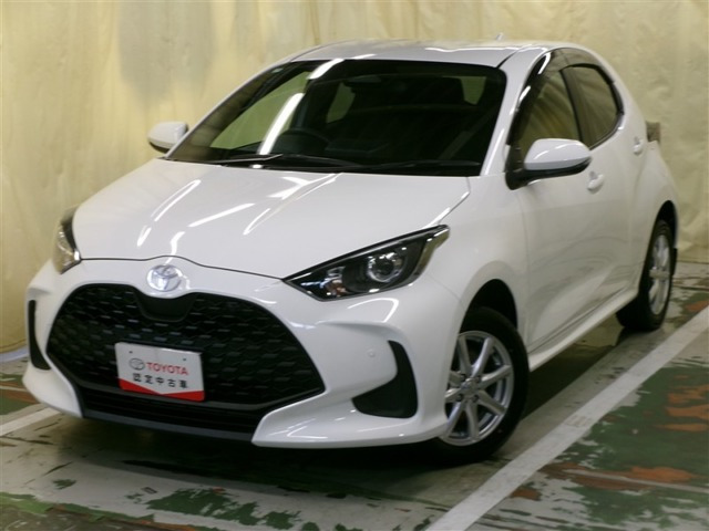 ヤリス1.5 ハイブリッド X E-Four 4WD