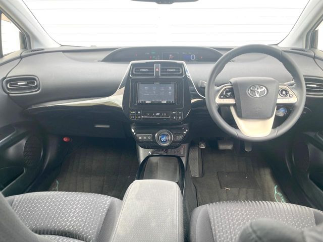 プリウス1.8 S セーフティ プラス