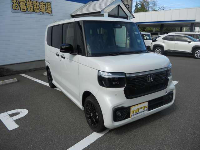 N-BOXカスタムブラック スタイル 4WD