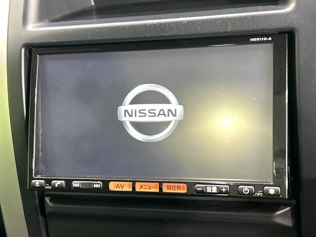 【純正ナビ】人気の純正ナビを装備。オーディオ機能も充実しており、Bluetooth接続すればお持ちのスマホやMP3プレイヤーの音楽を再生可能!毎日の運転がさらに楽しくなります!!